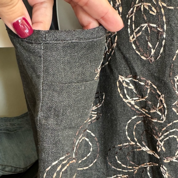 DENIM VEST. VINTAGE ALLISON DALEY ZIP-UP EMBROIDERED VEST. GREAT CONDITION - Picture 6 of 13